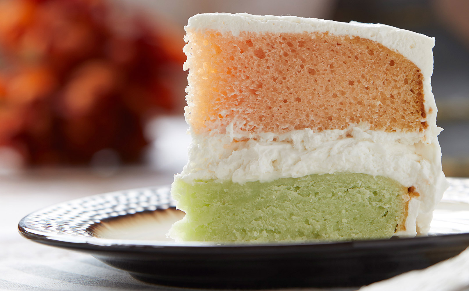 Key Lime and Strawberry Cake with White Chocolate
