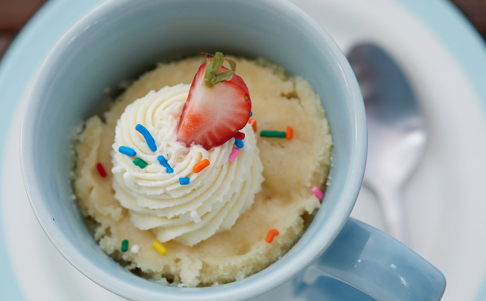 Lemon Crème Mug Cake